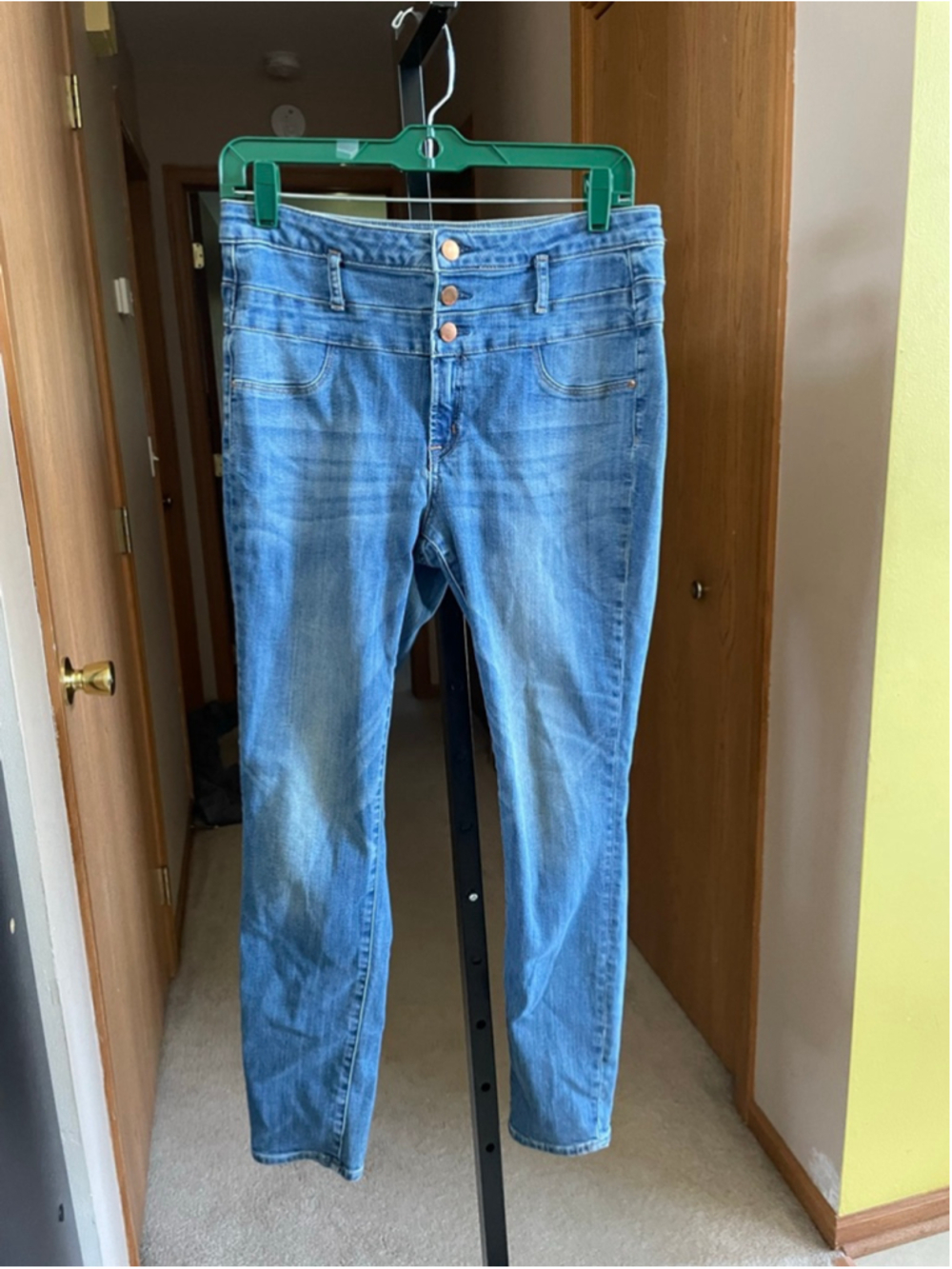 Women's Refuge Blue High Rise Jeans Size 10